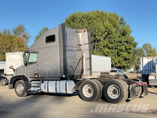 Volvo VNL Влекачи