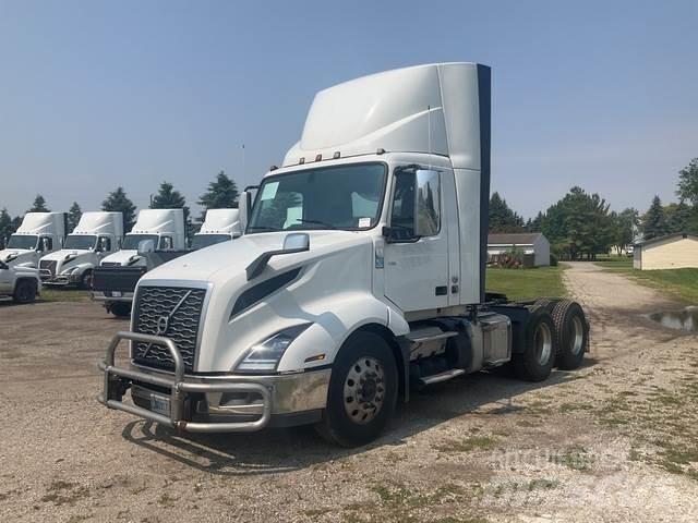 Volvo VNL 300 Влекачи