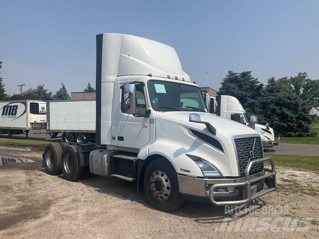 Volvo VNL 300 Влекачи