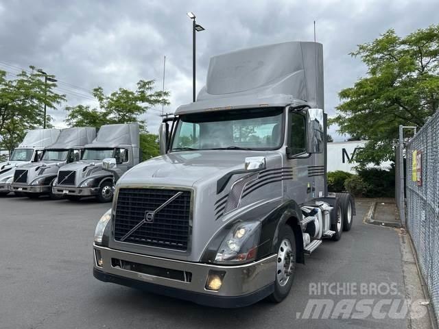 Volvo VNL 300 Влекачи