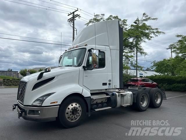 Volvo VNL 300 Влекачи