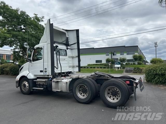 Volvo VNL 300 Влекачи