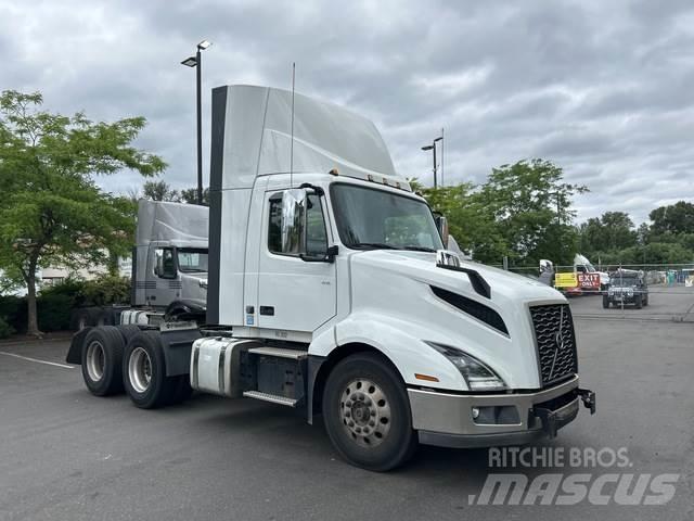 Volvo VNL 300 Влекачи