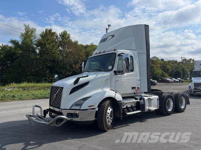 Volvo VNL 300 Влекачи