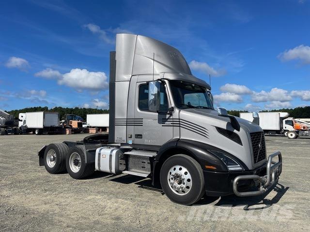 Volvo VNL 300 Влекачи