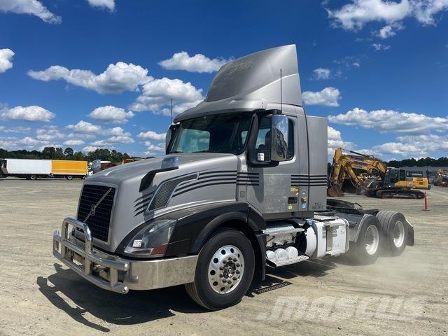 Volvo VNL 300 Влекачи