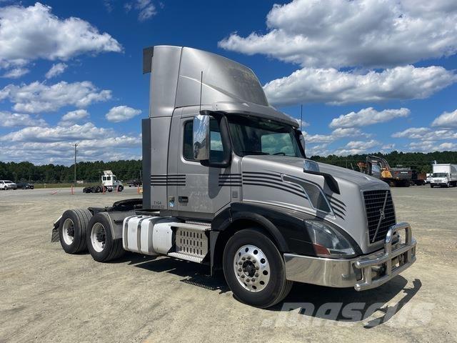 Volvo VNL 300 Влекачи