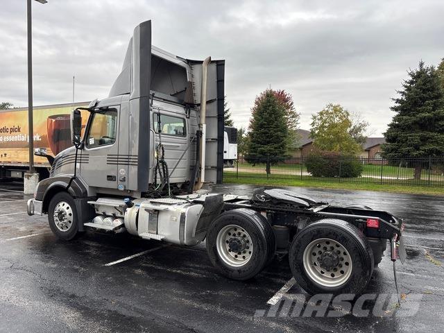 Volvo VNL 300 Влекачи