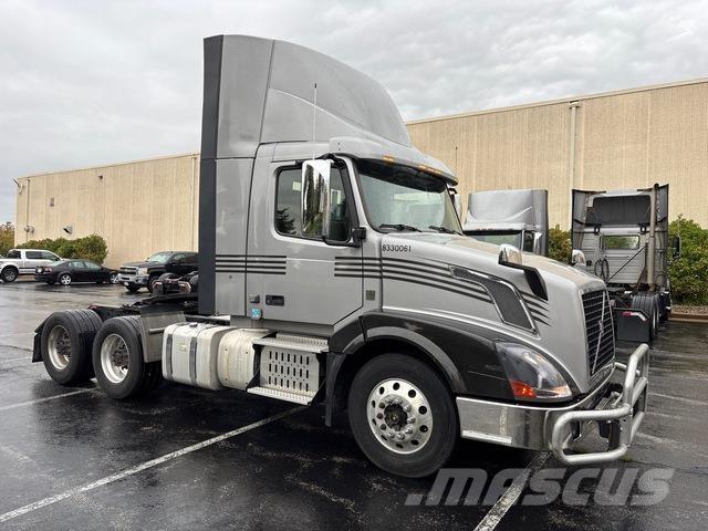 Volvo VNL 300 Влекачи