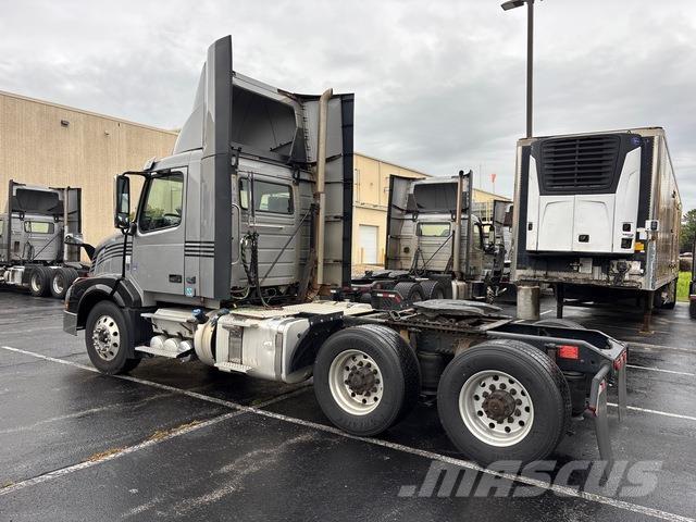 Volvo VNL 300 Влекачи