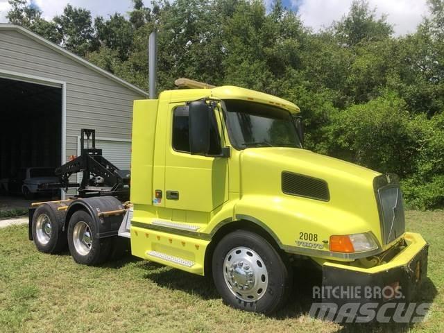 Volvo VNL64T Влекачи