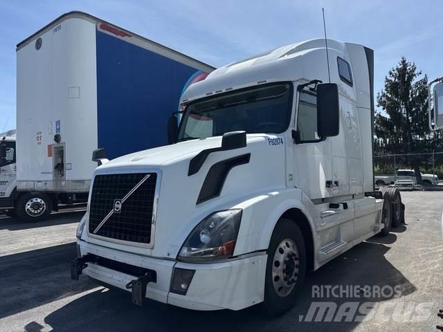Volvo VNL64T Влекачи