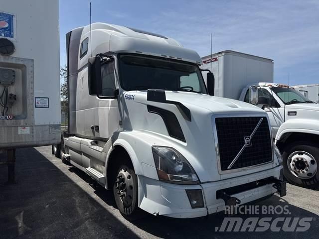 Volvo VNL64T Влекачи