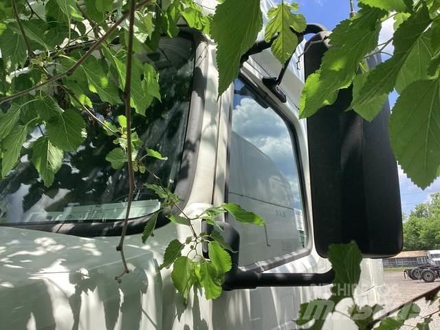 Volvo VNL740 Влекачи