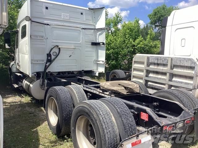 Volvo VNL740 Влекачи