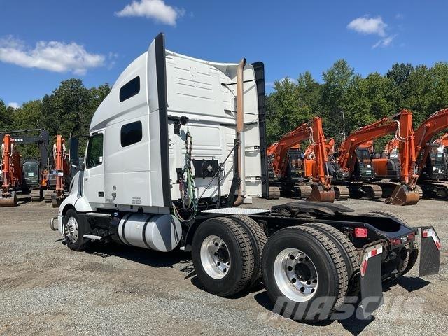 Volvo VNL760 Влекачи