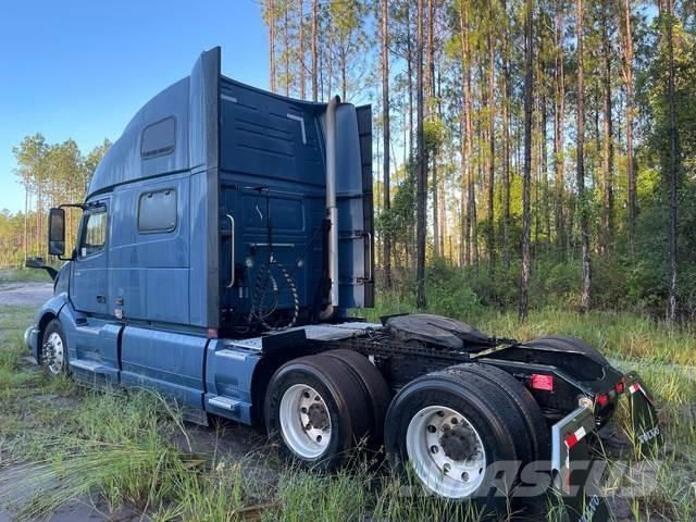 Volvo VNL860 Влекачи