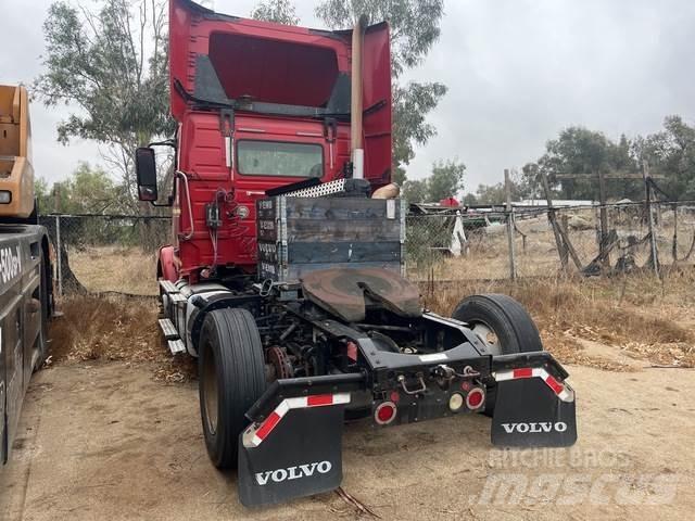 Volvo VNM Влекачи