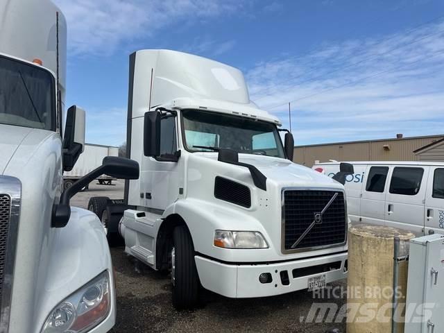Volvo VNM Влекачи