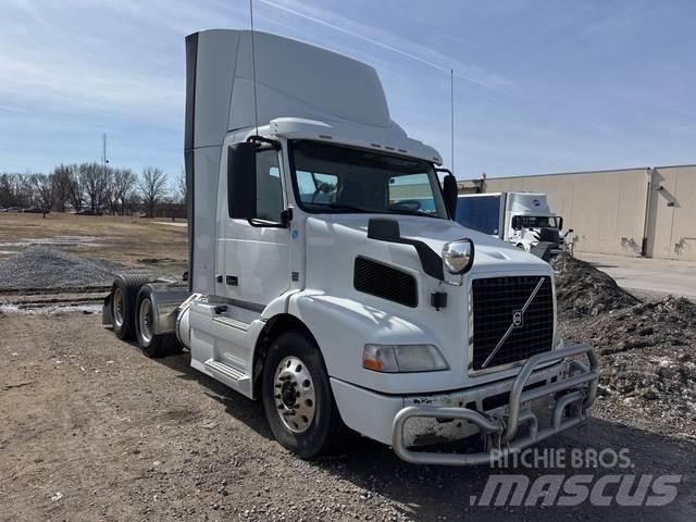 Volvo VNM Влекачи