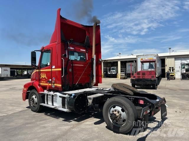 Volvo VNM Влекачи
