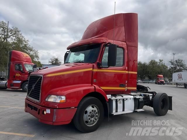Volvo VNM Влекачи