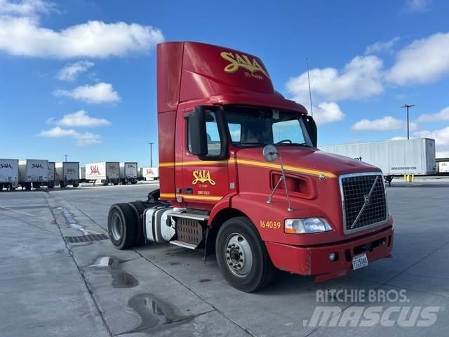 Volvo VNM Влекачи