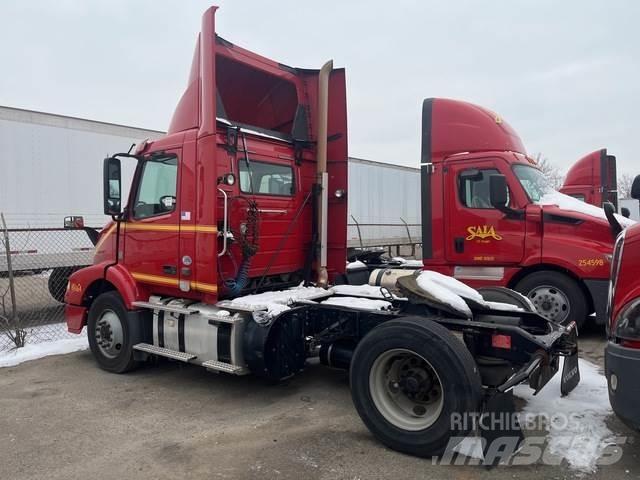 Volvo VNM Влекачи