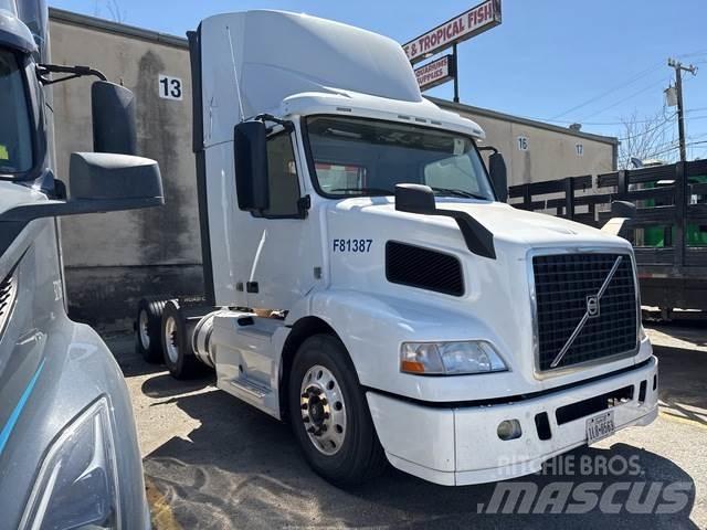 Volvo VNM Влекачи