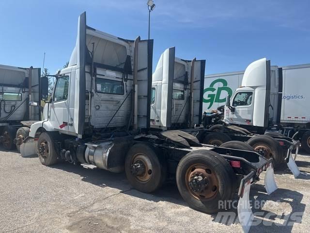 Volvo VNM Влекачи