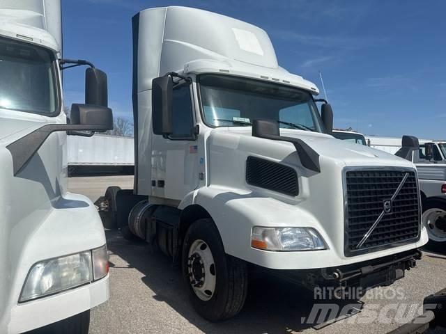 Volvo VNM Влекачи