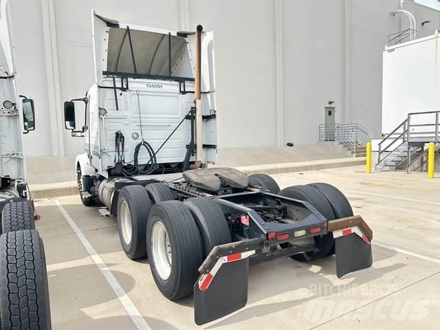 Volvo VNM Влекачи