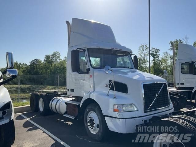 Volvo VNM Влекачи