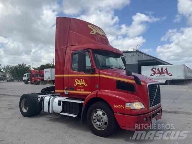 Volvo VNM Влекачи