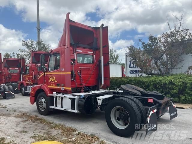 Volvo VNM Влекачи