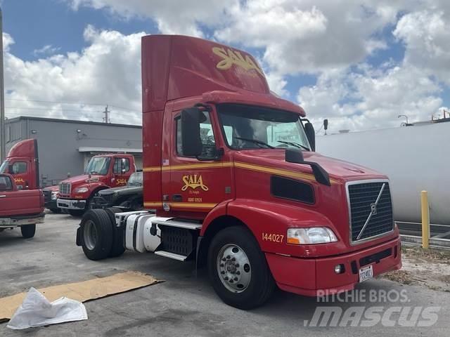 Volvo VNM Влекачи