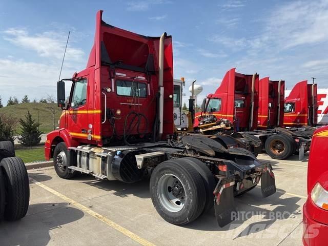 Volvo VNM Влекачи