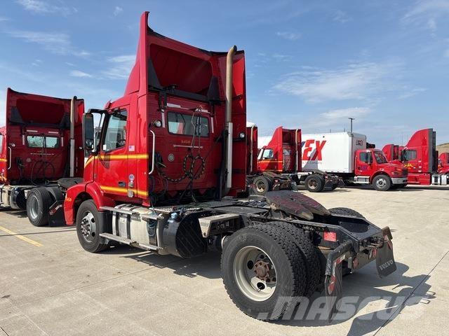 Volvo VNM Влекачи