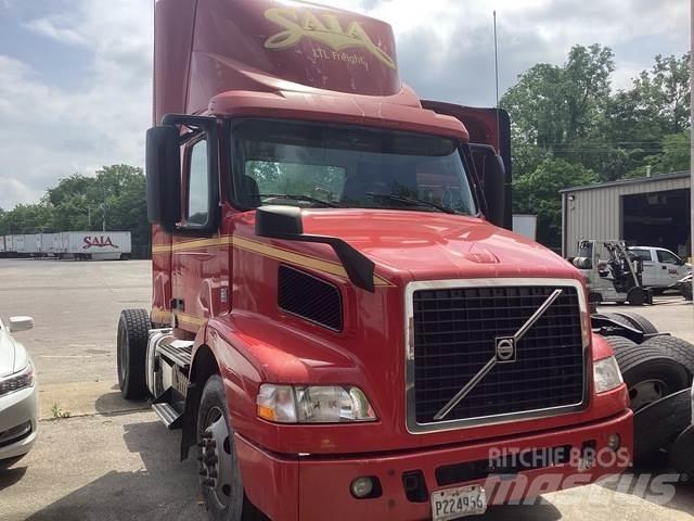 Volvo VNM Влекачи