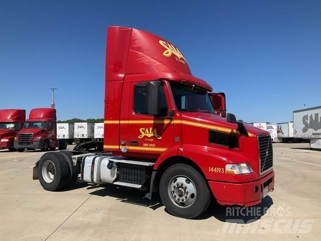 Volvo VNM Влекачи