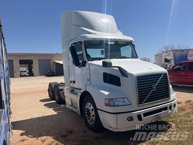Volvo VNM Влекачи