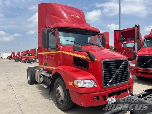 Volvo VNM Влекачи