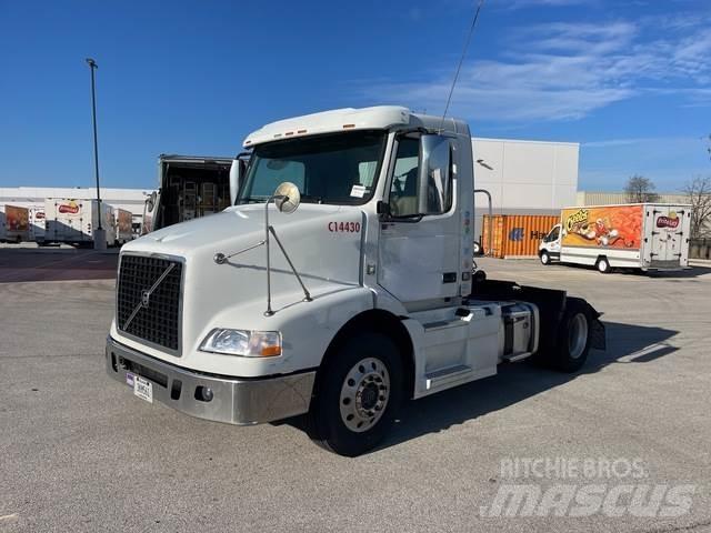 Volvo VNM Влекачи