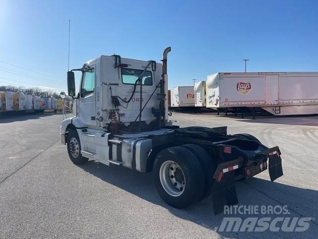 Volvo VNM Влекачи
