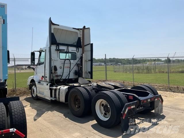 Volvo VNM Влекачи