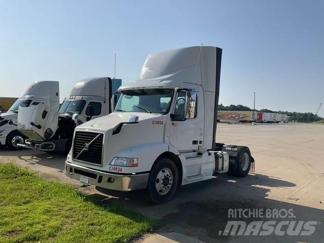 Volvo VNM Влекачи