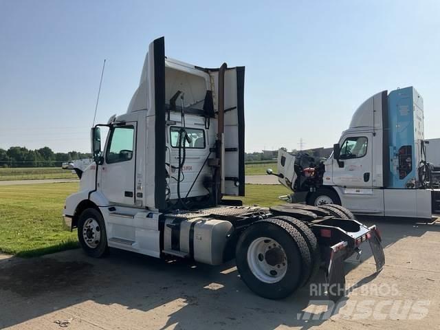 Volvo VNM Влекачи
