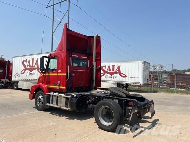 Volvo VNM Влекачи