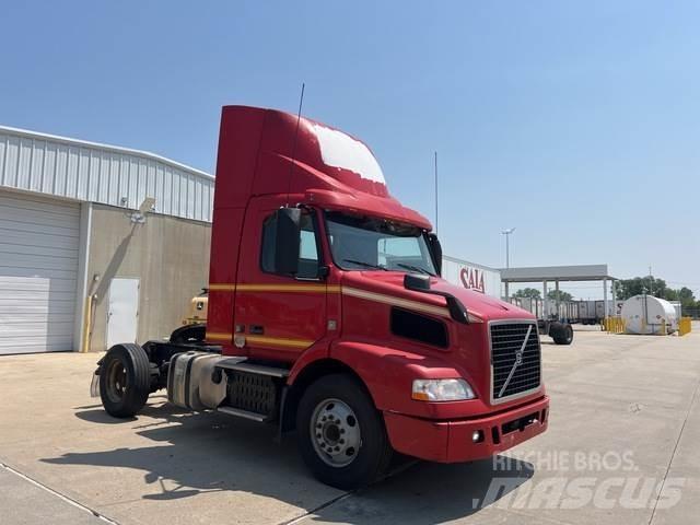 Volvo VNM Влекачи
