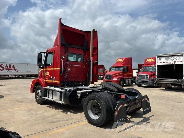 Volvo VNM Влекачи